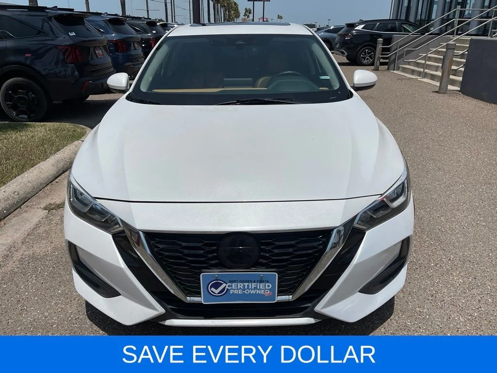 Used 2022 White Nissan SV image 4