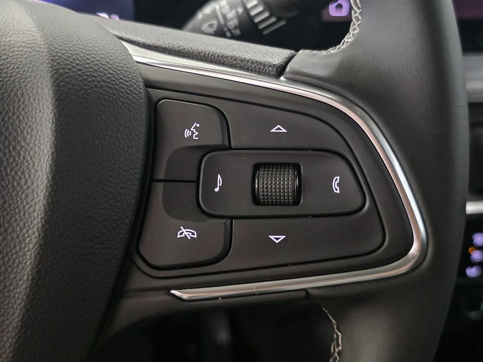 New 2026 Summit White Buick Preferred image 34