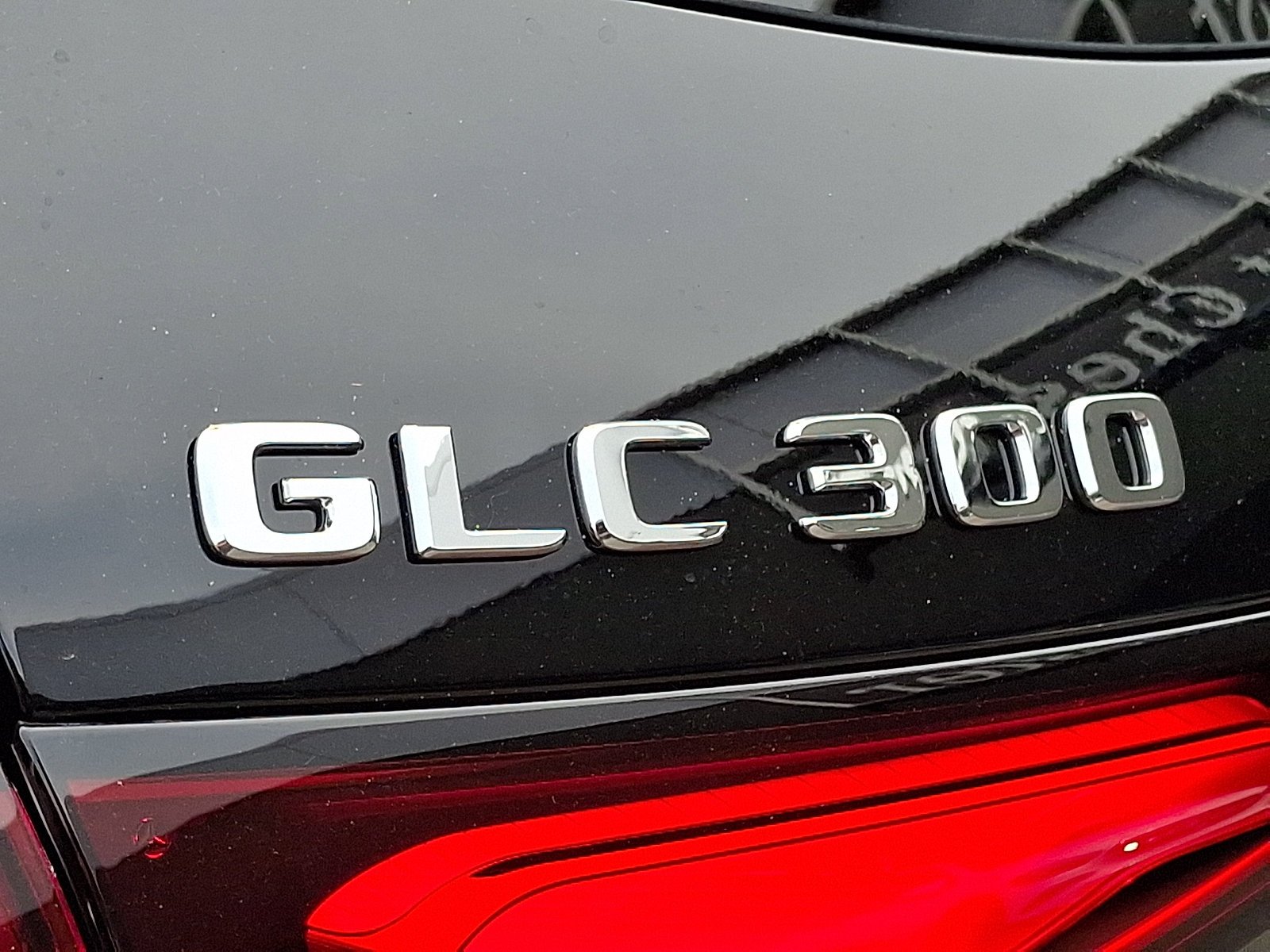 New 2027 Black Mercedes-Benz GLC 300 image 40