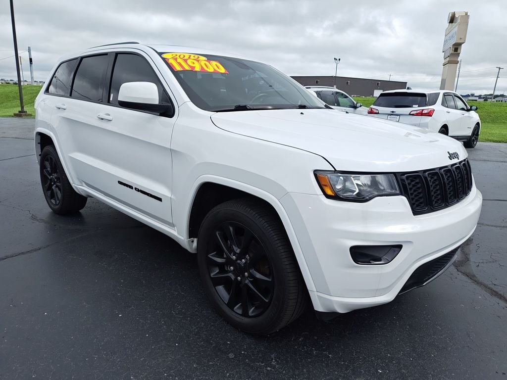 Used 2019 White Jeep Altitude image 7