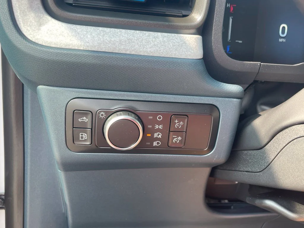 New 2026 Oxford White Ford XLT image 22