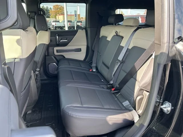 2026 GMC HUMMER EV 2X - Photo 13