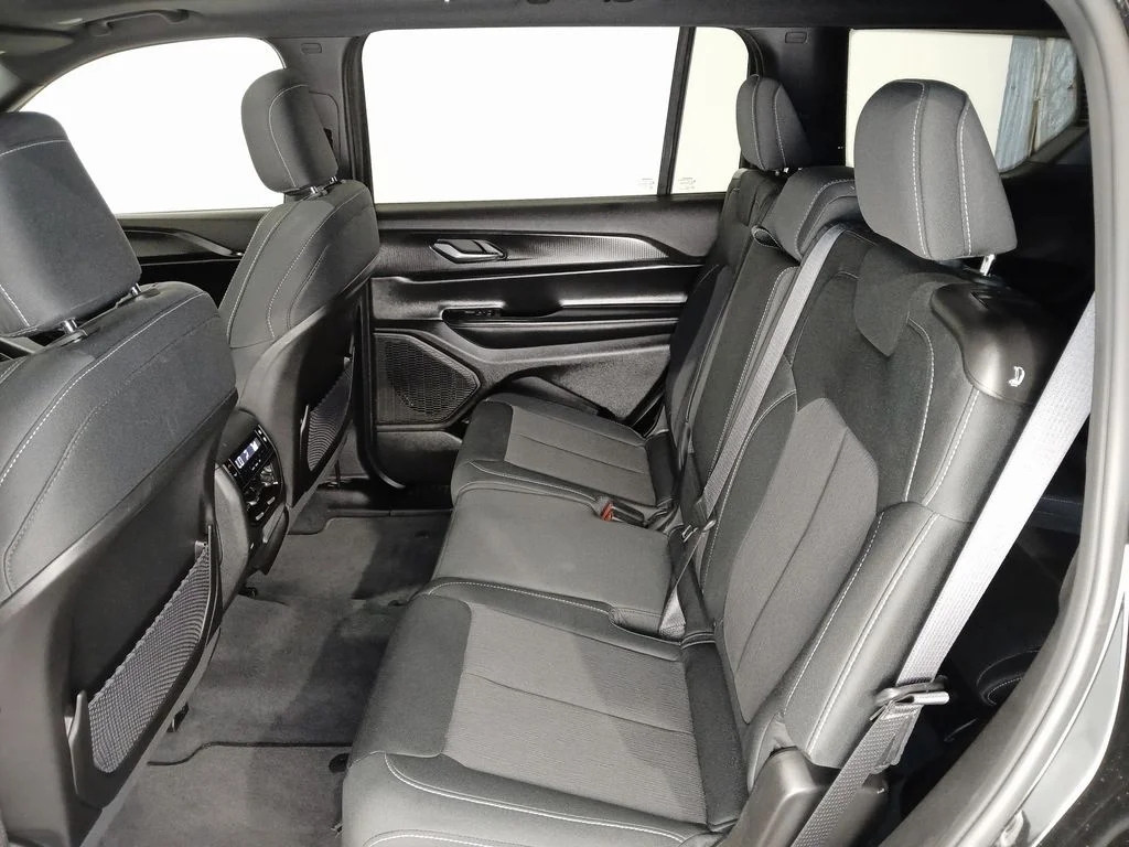Used 2025 Black Jeep Laredo image 12