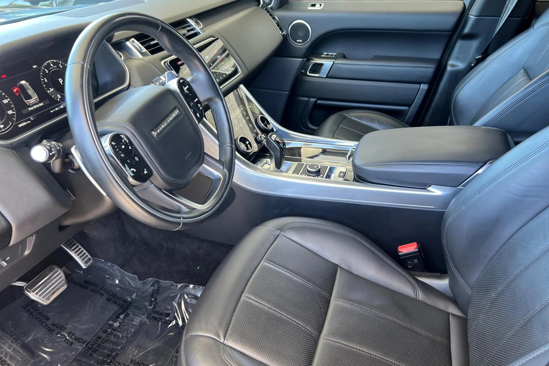Used 2022 Eiger Grey Metallic Land Rover HSE Silver Edition image 13
