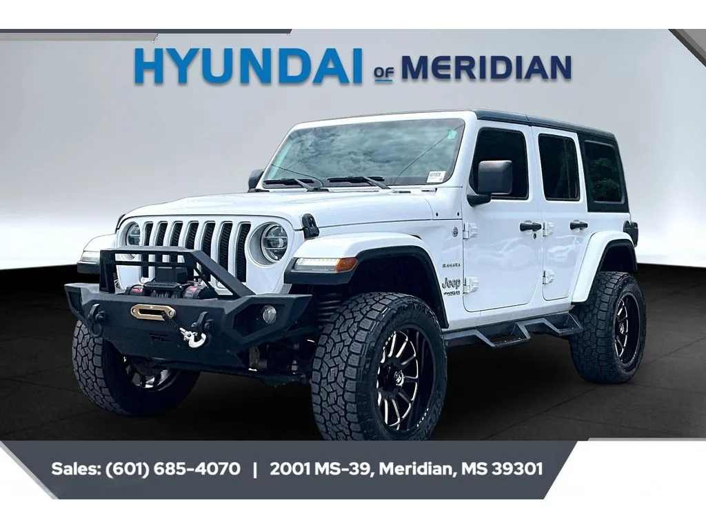 Used 2018 Bright White Clearcoat Jeep Unlimited Sahara image 10