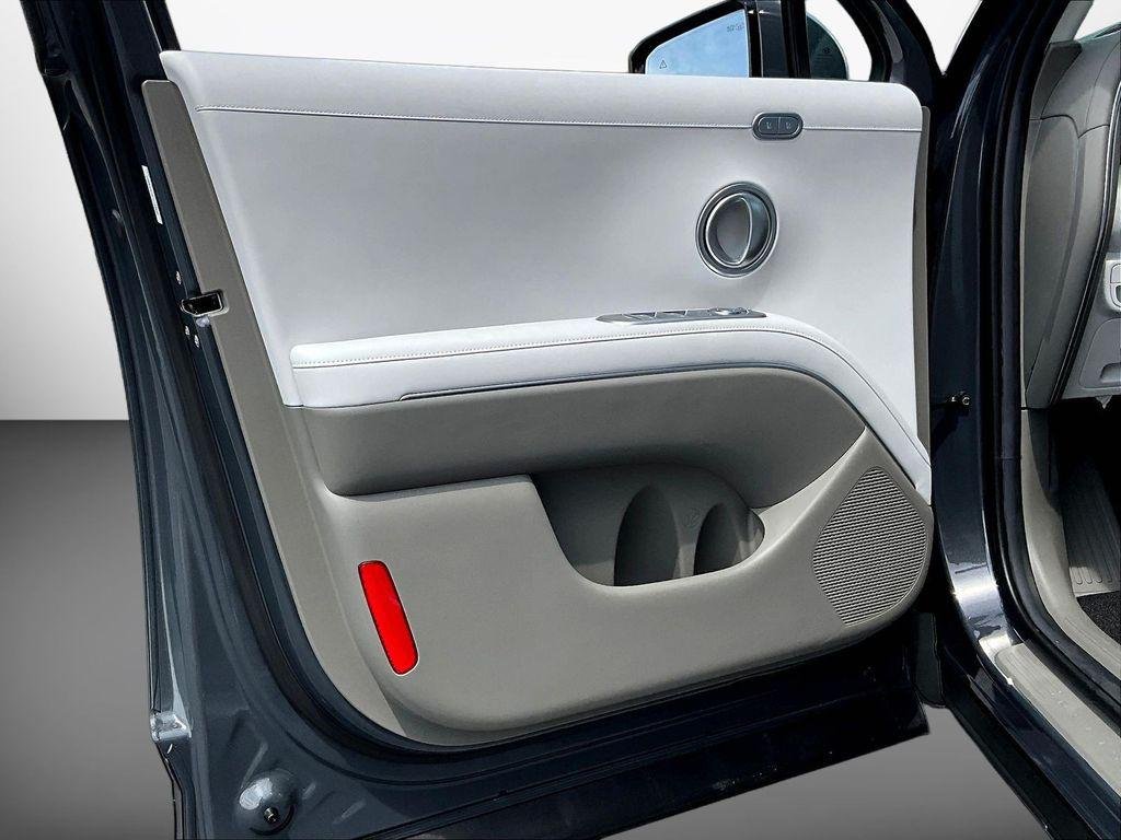 New 2026 Gray Hyundai SEL Premium 7P image 20