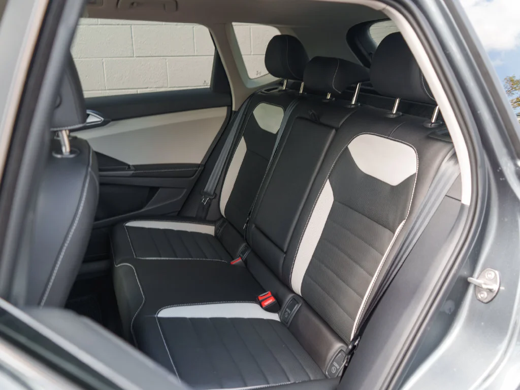 New 2027 Platinum Gray Metallic Volkswagen 1.5T SEL image 11