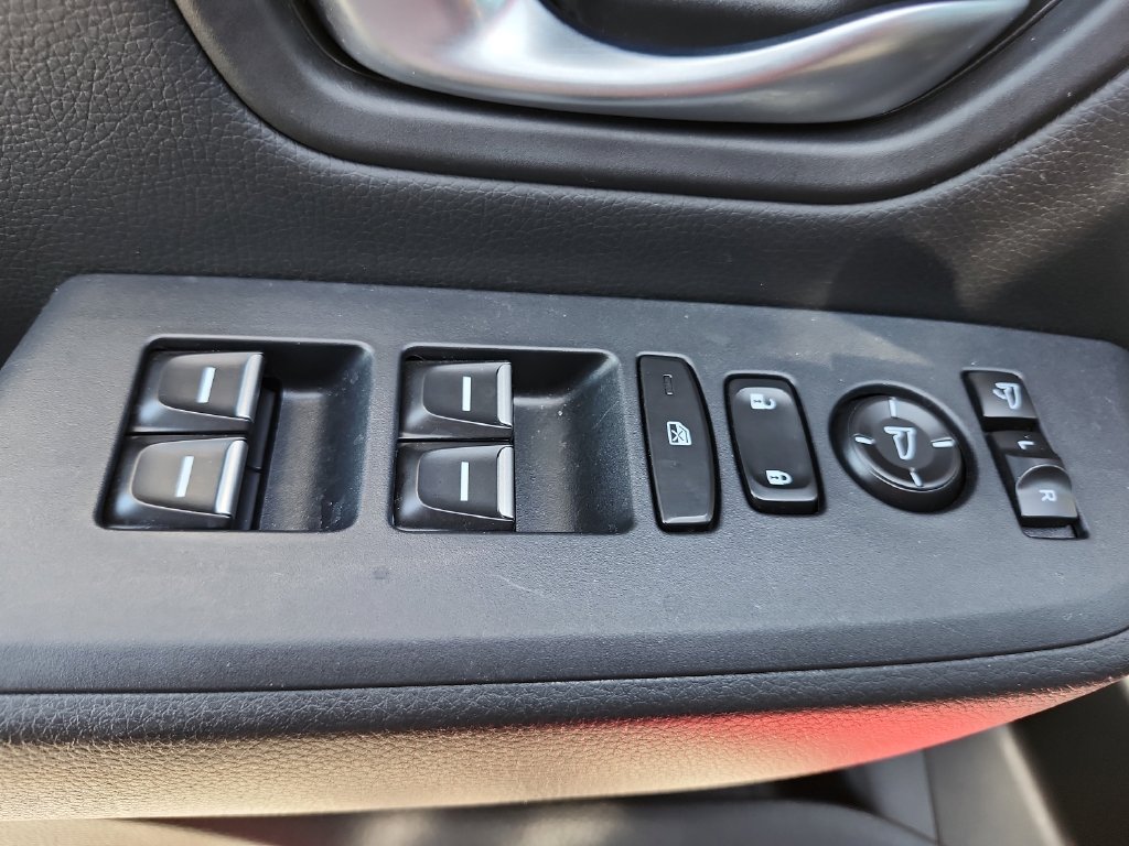 Used 2025  Honda Black Edition image 25