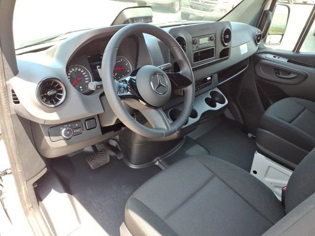 New 2026 Arctic White Mercedes-Benz Worker image 14