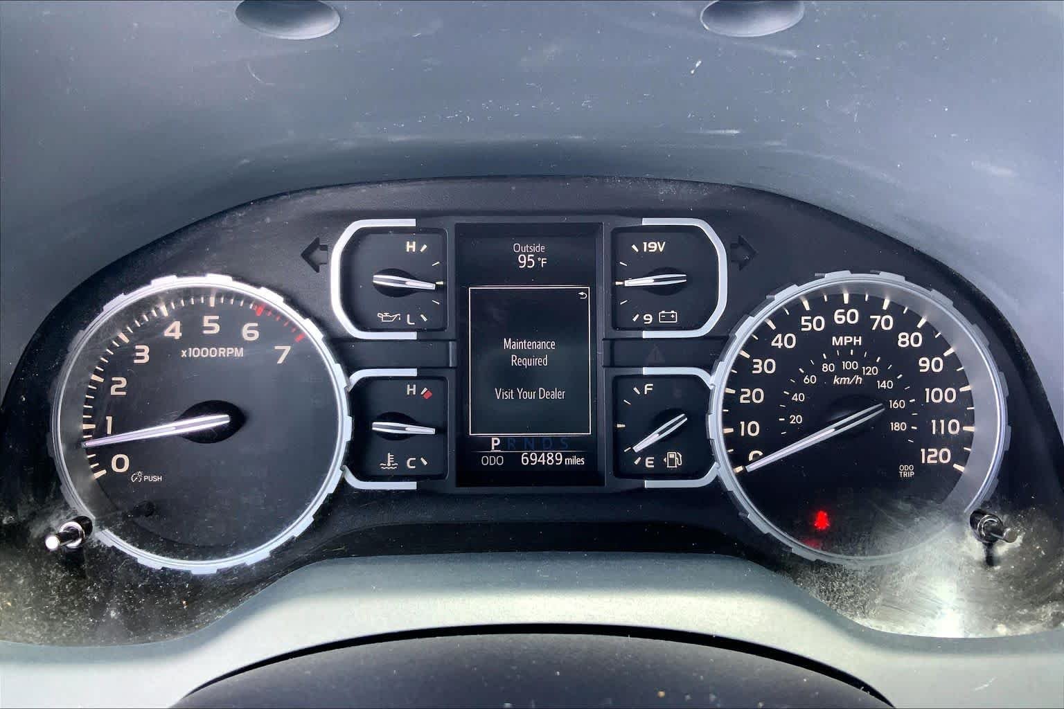 Used 2019 Midnight Black Metallic Toyota SR5 image 25