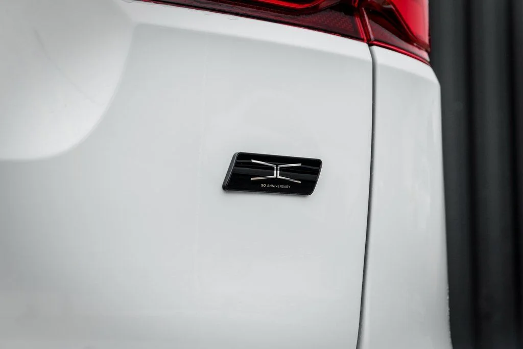 2026 Jaguar F-Pace R-Dynamic S - Photo 9