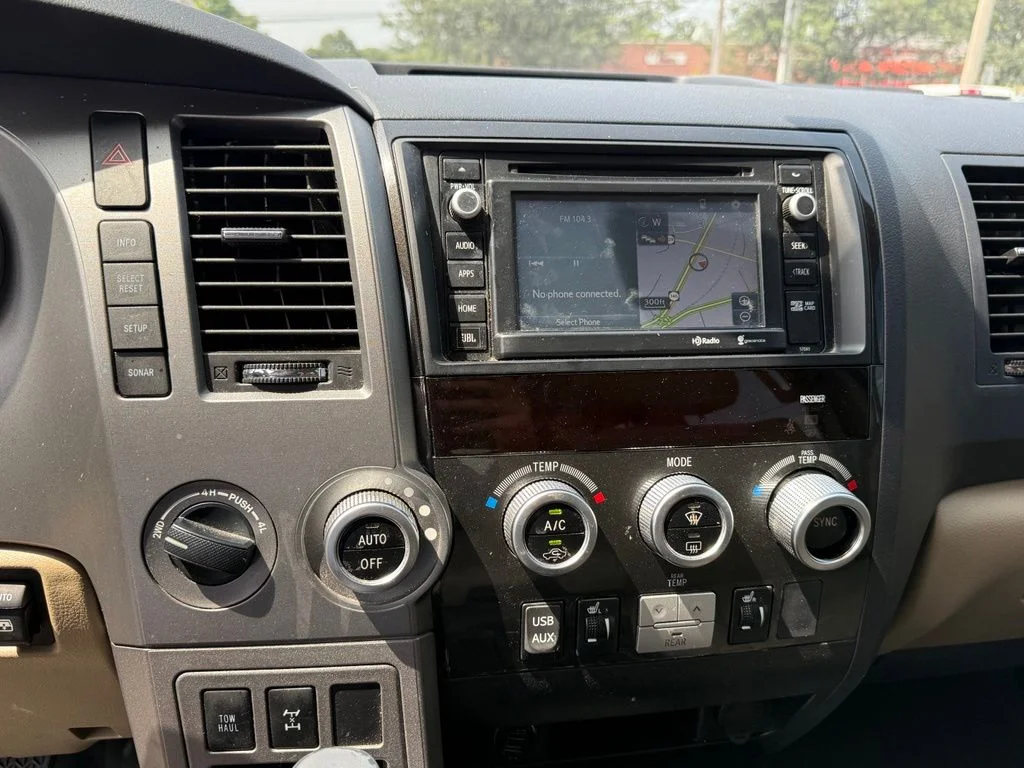 Used 2015 White Toyota Limited image 19
