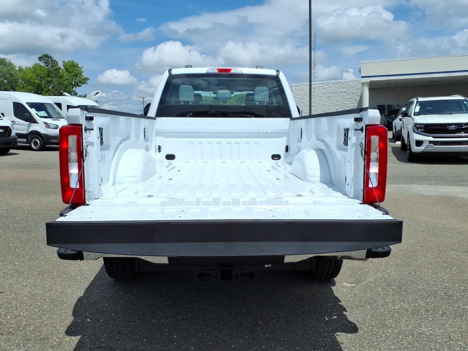 New 2026 Oxford White Ford F-350® XL image 32