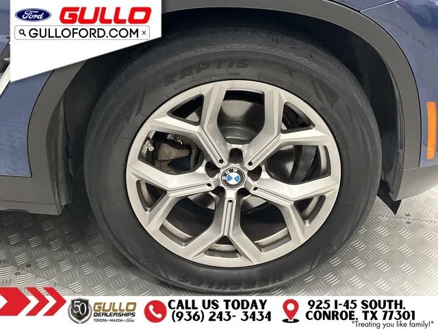 Used 2023 Phytonic Blue Metallic BMW sDrive30i image 30