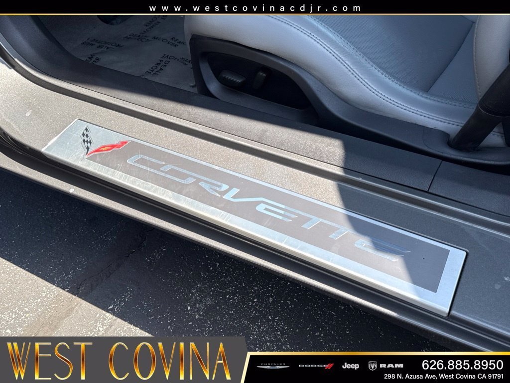 Used 2015 Gray Chevrolet Stingray image 27