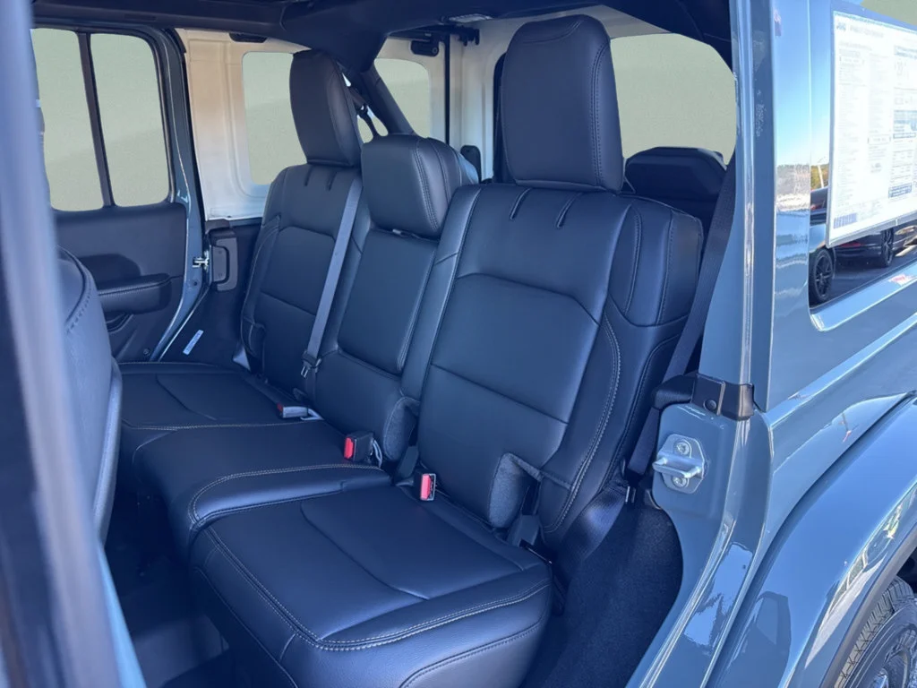 New 2026 Anvil Clear-Coat Exterior Paint Jeep Sahara image 12