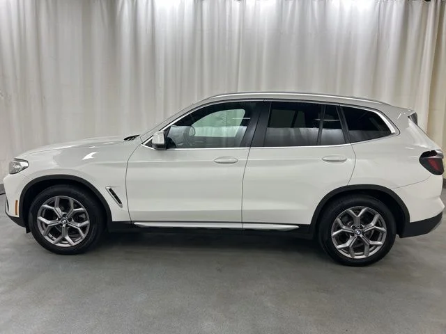 Used 2023 White BMW xDrive30i image 3