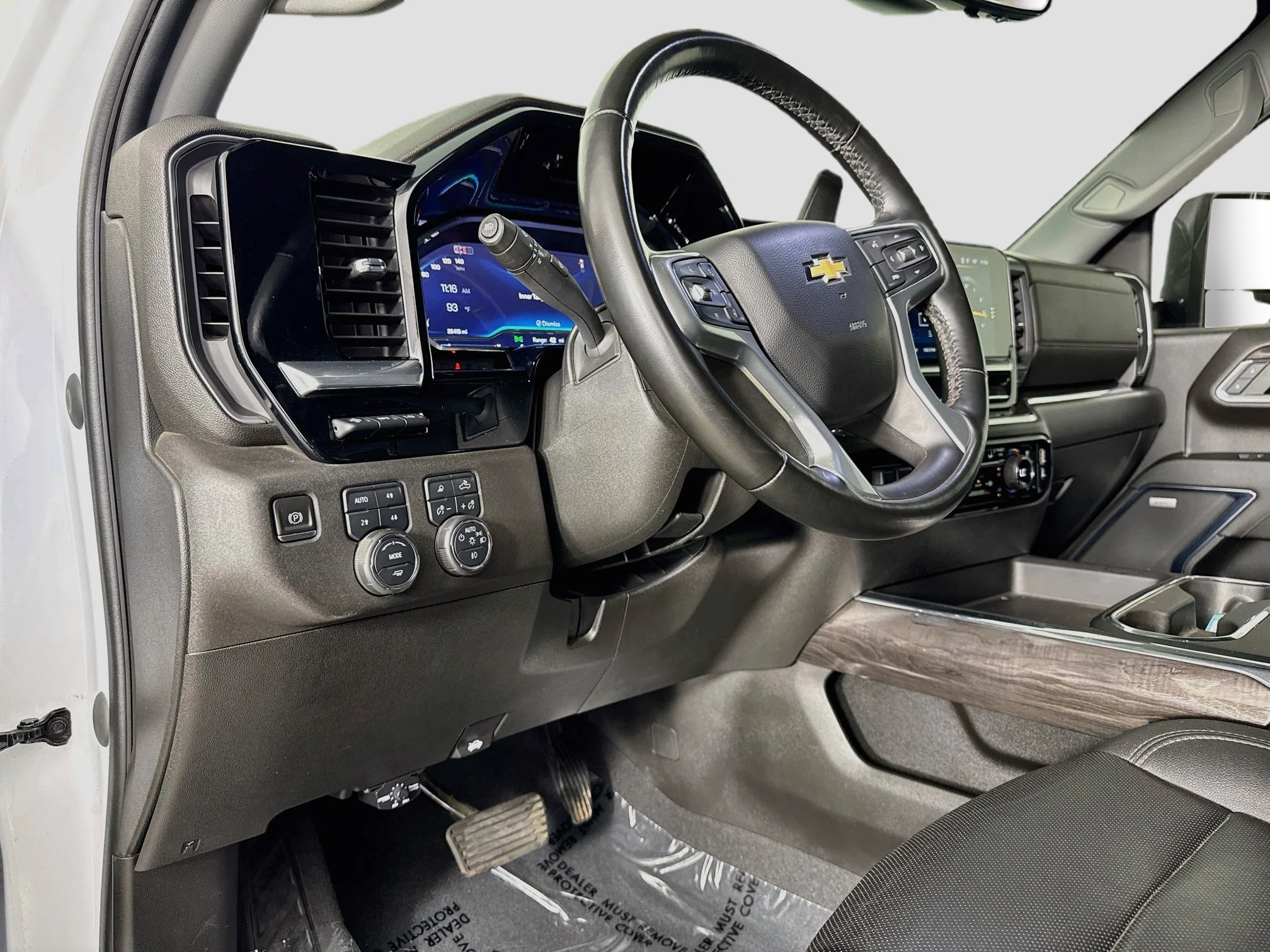 Used 2024 Summit White Chevrolet LTZ DRW image 11