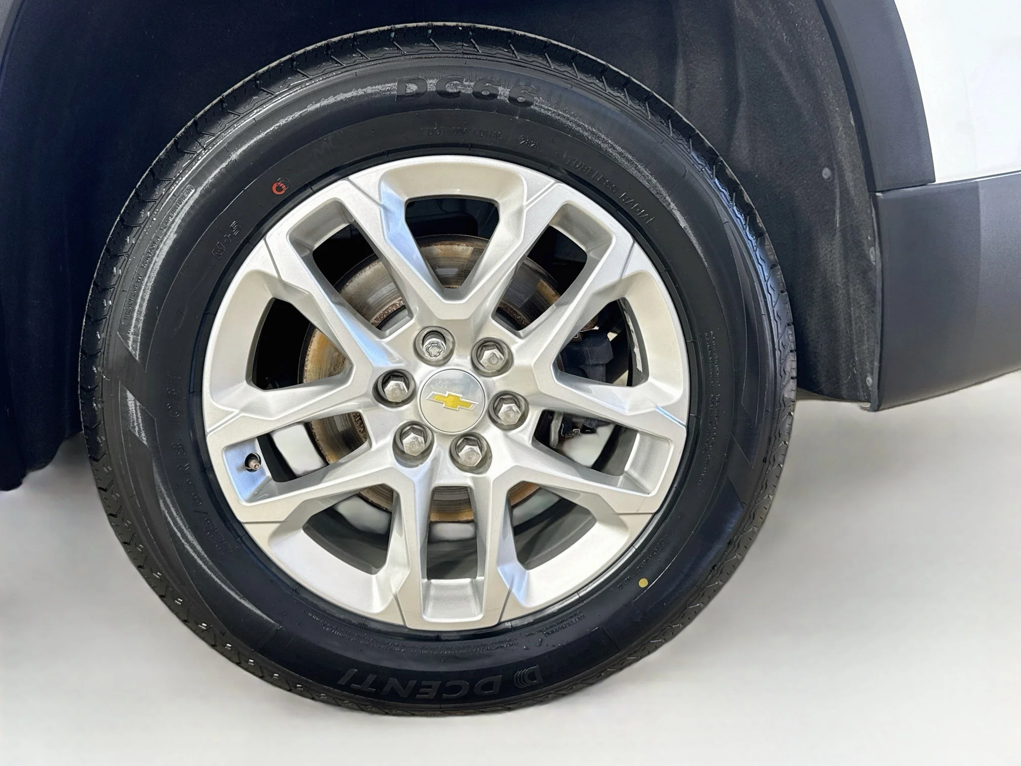 Used 2020 SUMMIT WHITE Chevrolet LS image 33