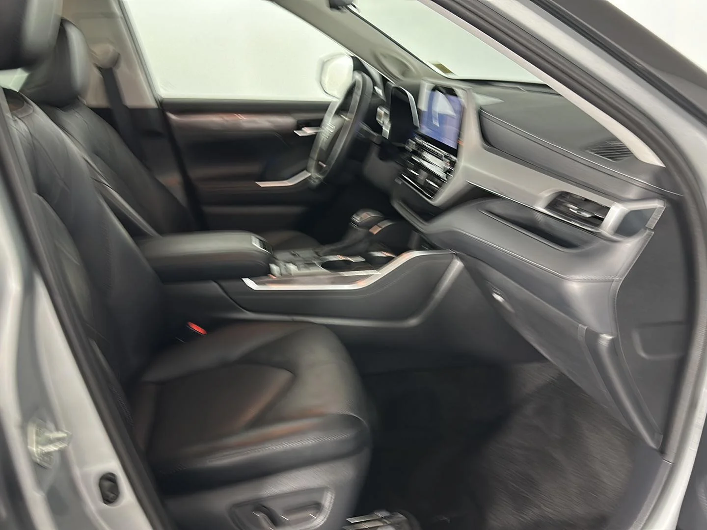Used 2021 Celestial Silver Metallic Toyota Platinum image 27