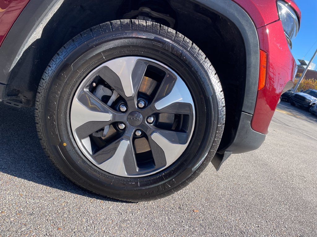 Certified Used 2024 Red Jeep 4xe image 11