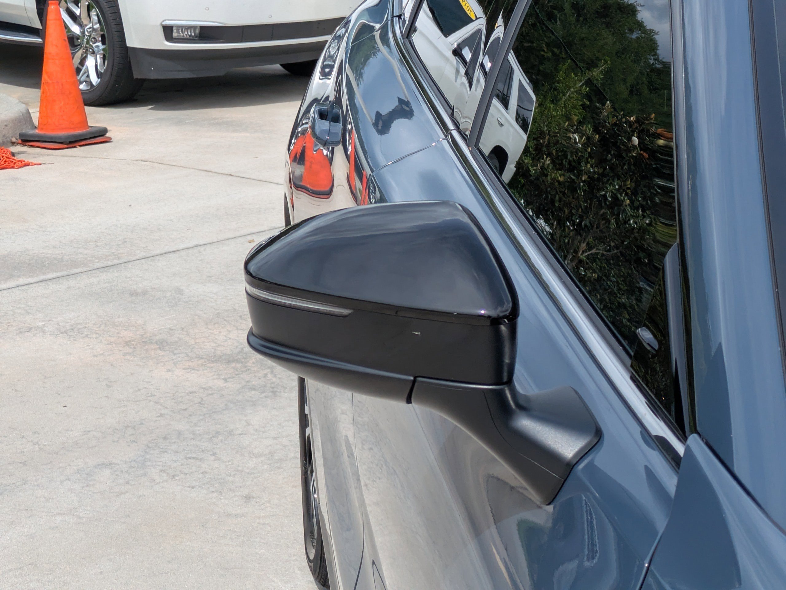 Used 2025 STORM CLOUD Toyota XLE image 8
