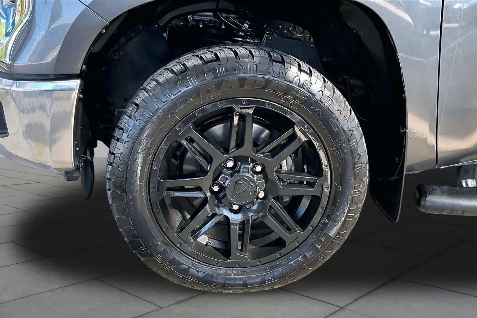 Used 2020 Magnetic Grey Metallic Toyota SR5 image 11