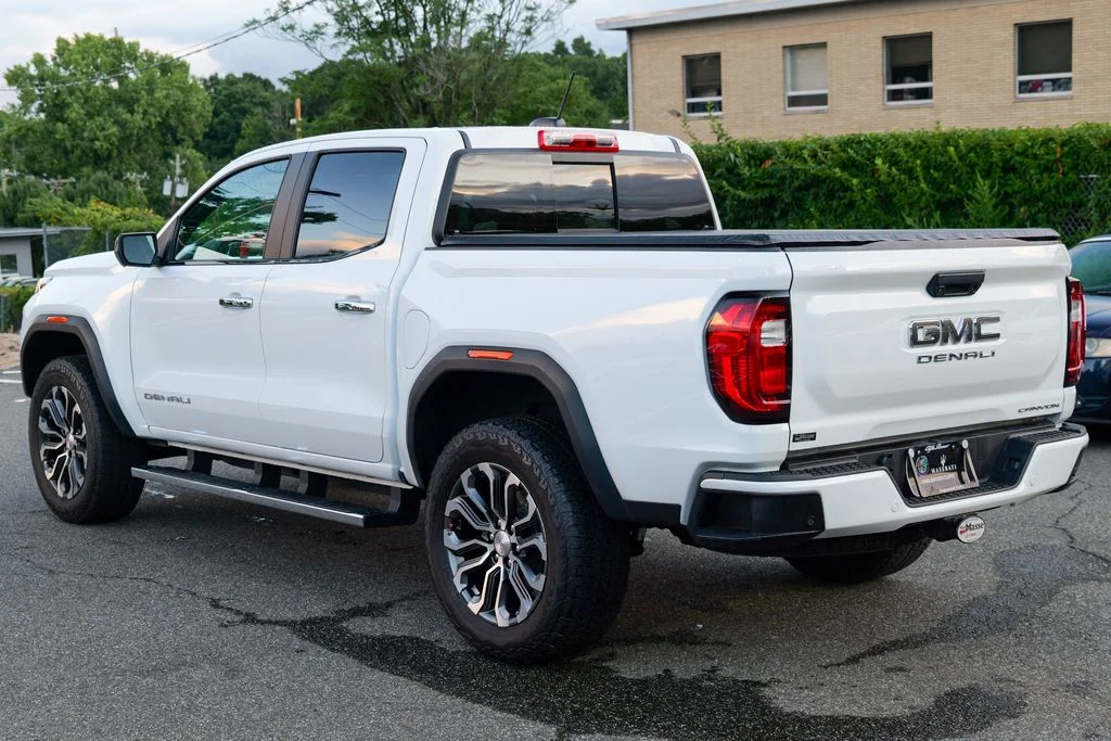 Used 2024 Summit White GMC Denali image 5