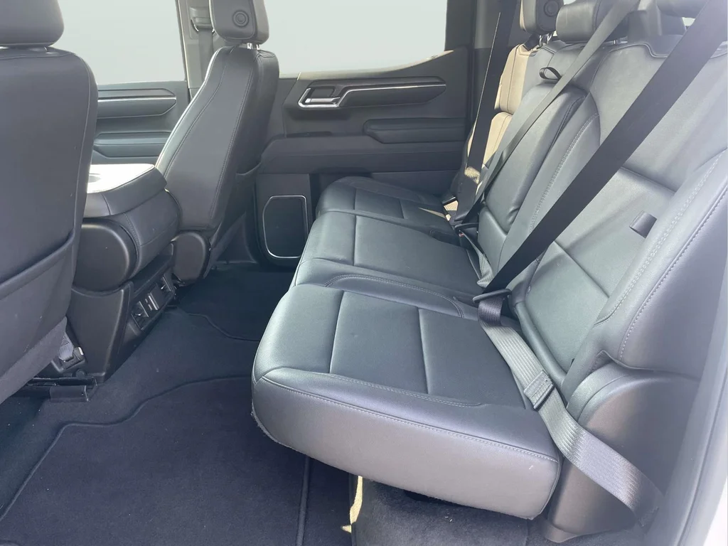 Used 2025 Summit White GMC SLT image 10