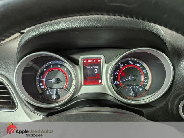 Used 2016 White Dodge Crossroad image 18