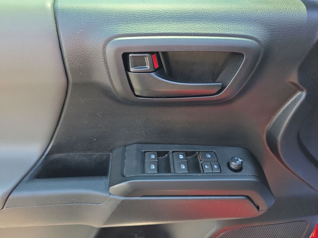 Used 2020 Red Toyota SR image 21