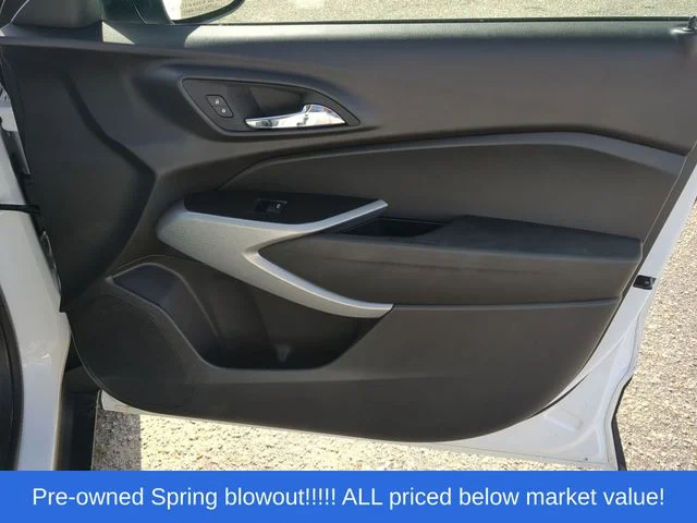 Used 2025 White Chevrolet LS image 41