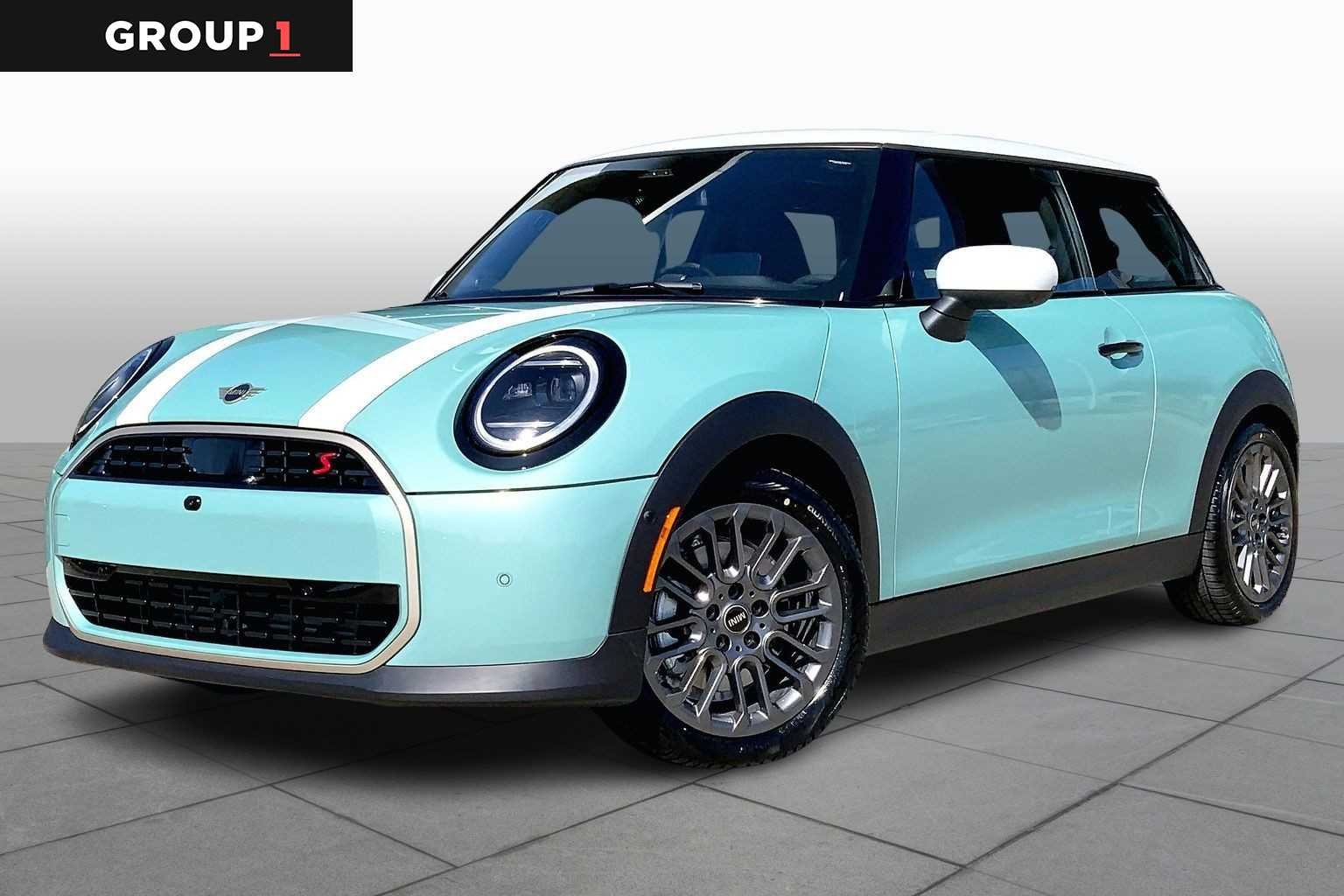 2026 MINI Hardtop Cooper S's photo