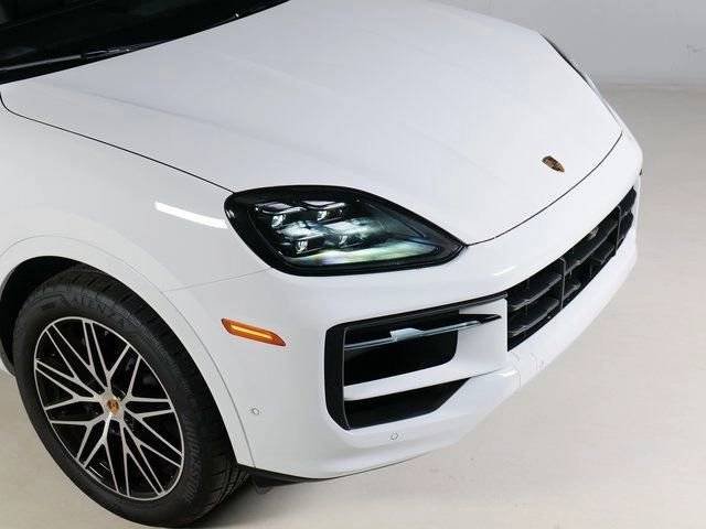Certified Used 2026 White Porsche  image 29