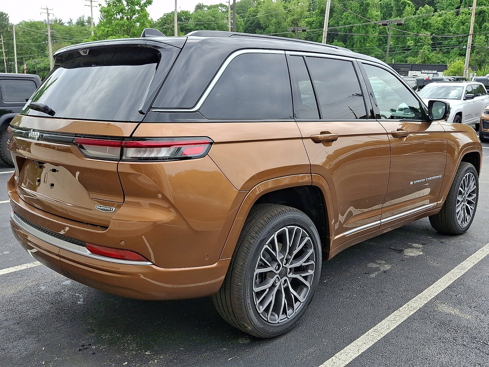 New 2026 Copper Shino Metallic Clear-Coat Exterior Paint Jeep Summit image 3