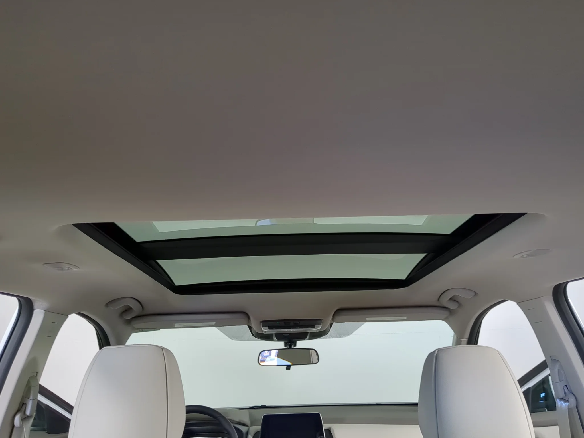 New 2027 Everest White Pearl Tricoat Nissan SV image 19