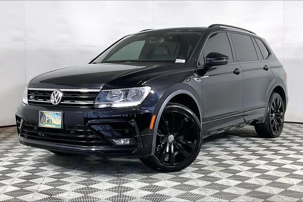 Used 2021  Volkswagen 2.0T SE R-Line Black image 1