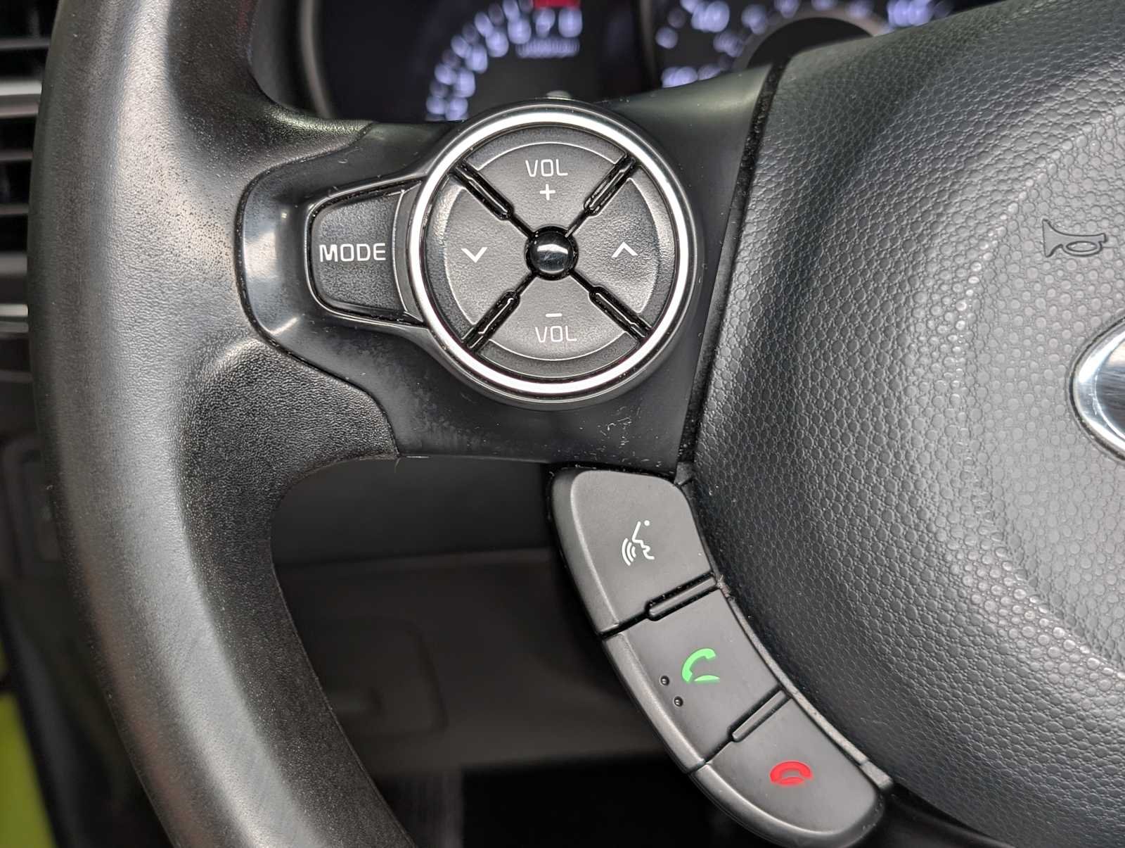 Used 2017 Alien II Kia + image 31