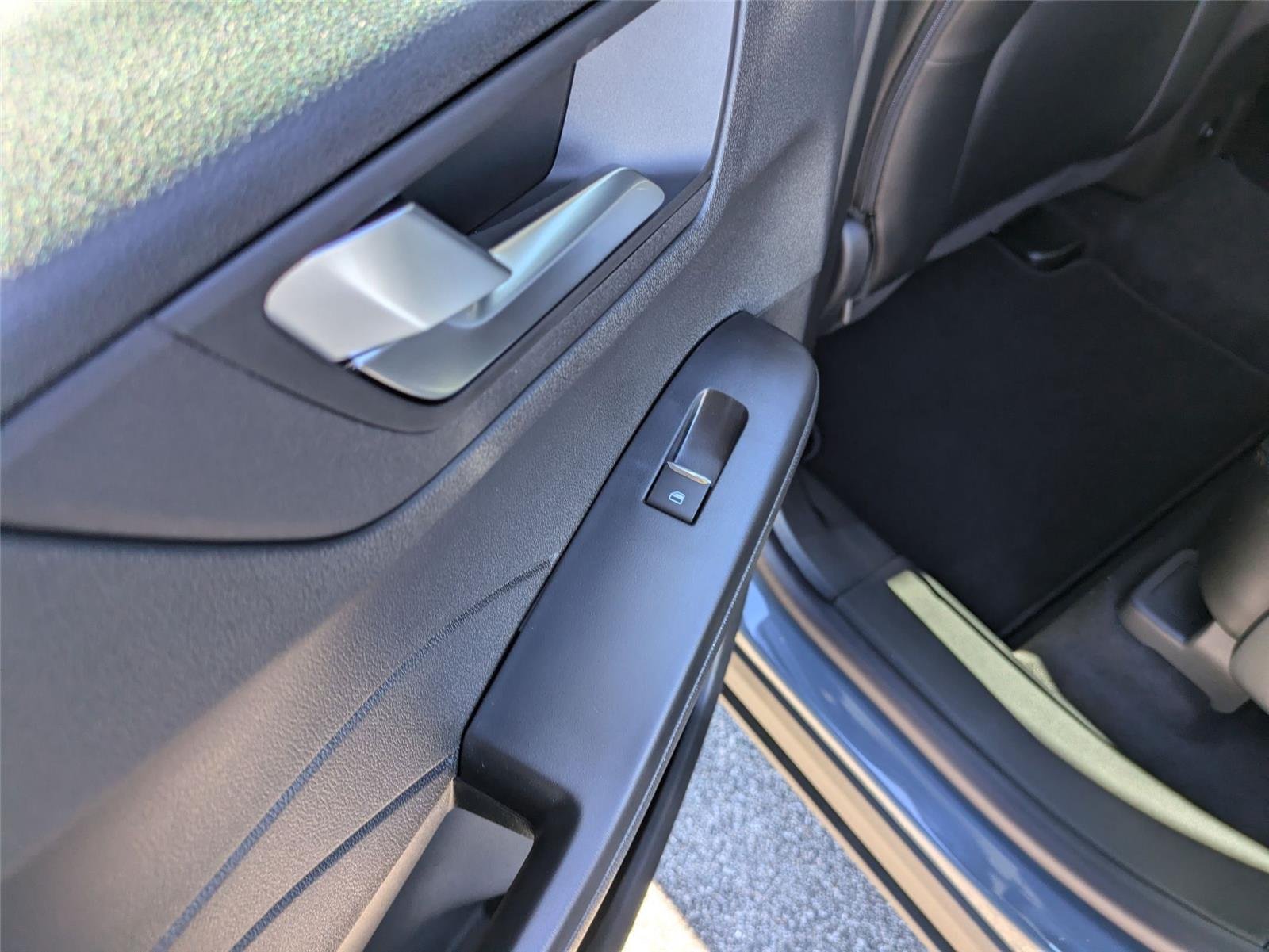 New 2025 Vapor Blue Metallic Ford PHEV image 29