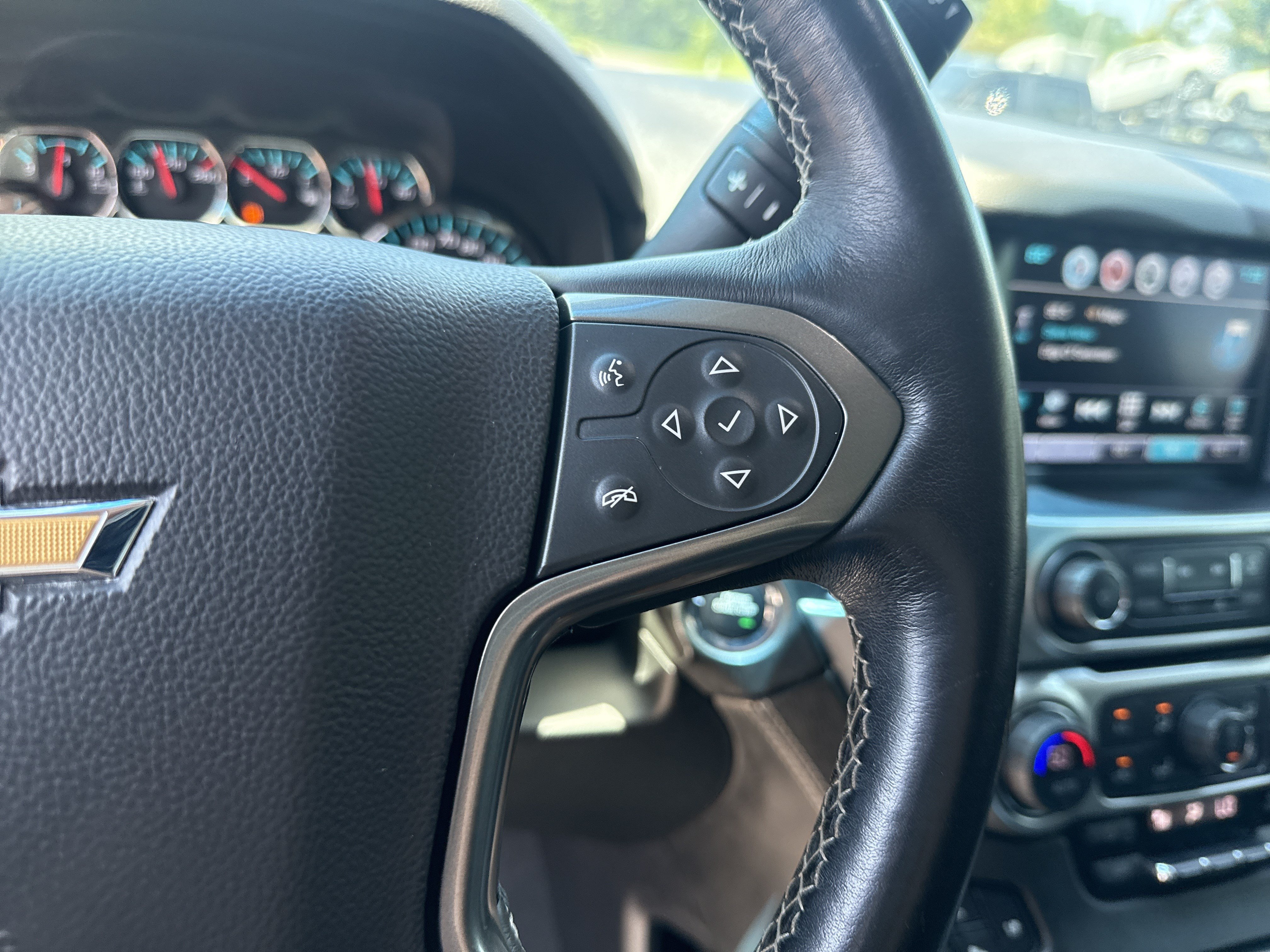 Used 2019 Summit White Chevrolet Premier image 25