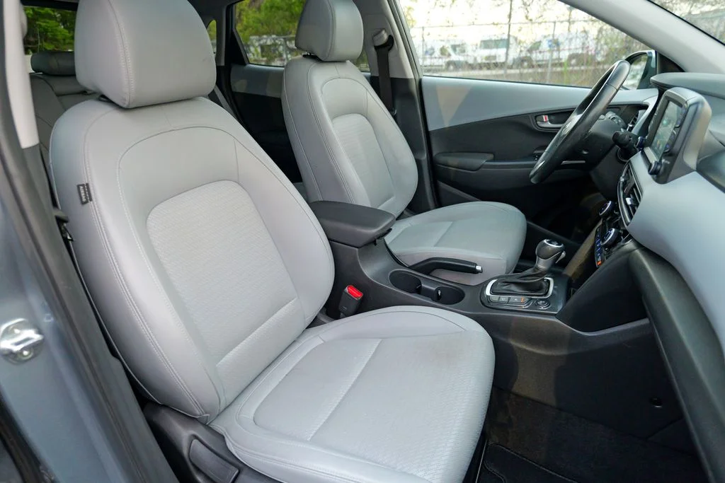 Used 2019 Sonic Silver Hyundai Limited image 36