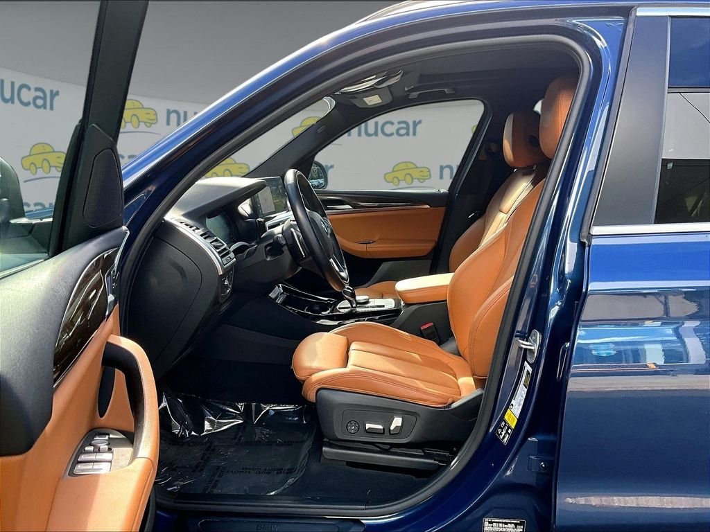 Used 2024 Blue BMW xDrive30i image 10