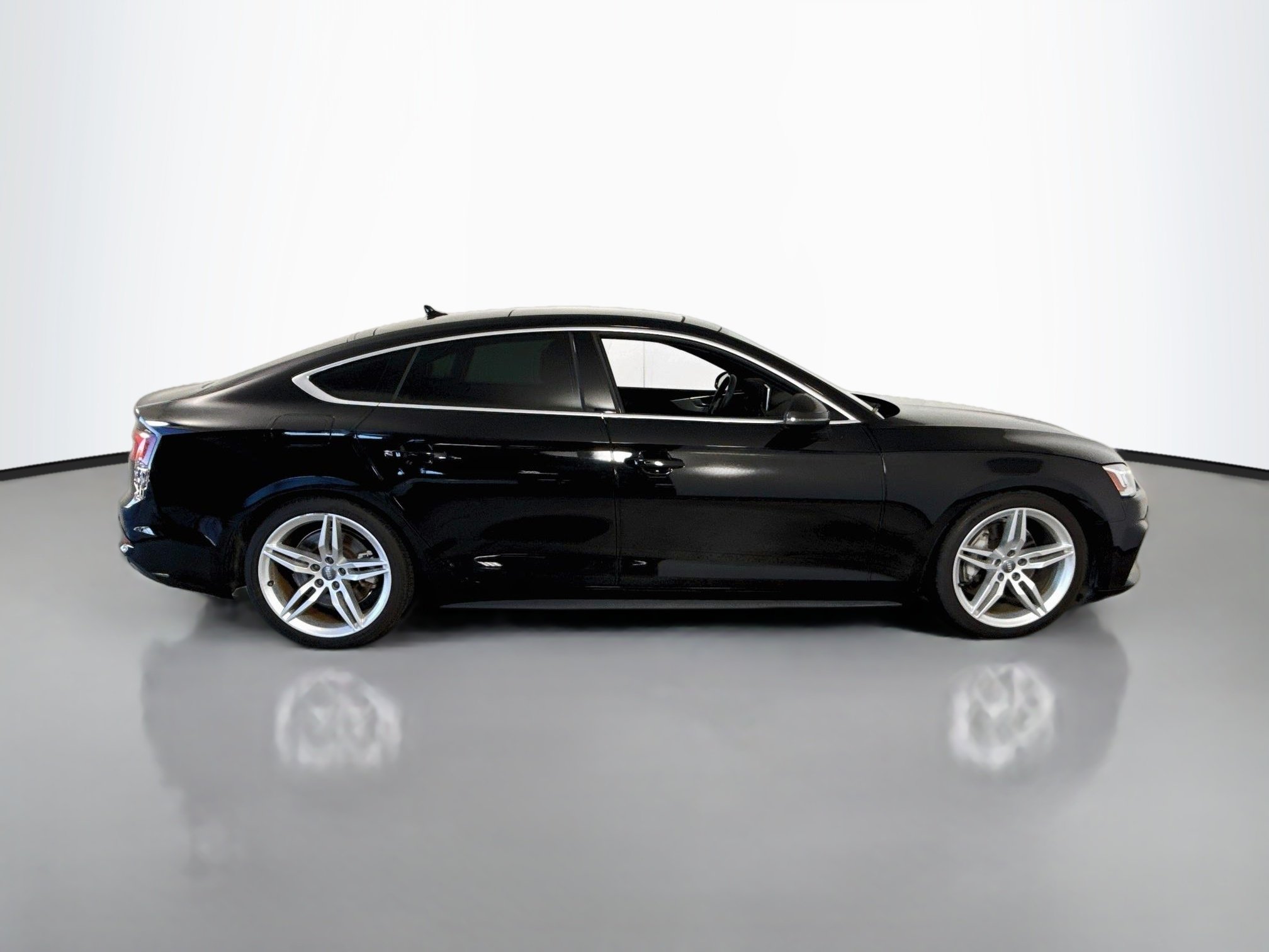 Used 2019  Audi Premium Plus image 8