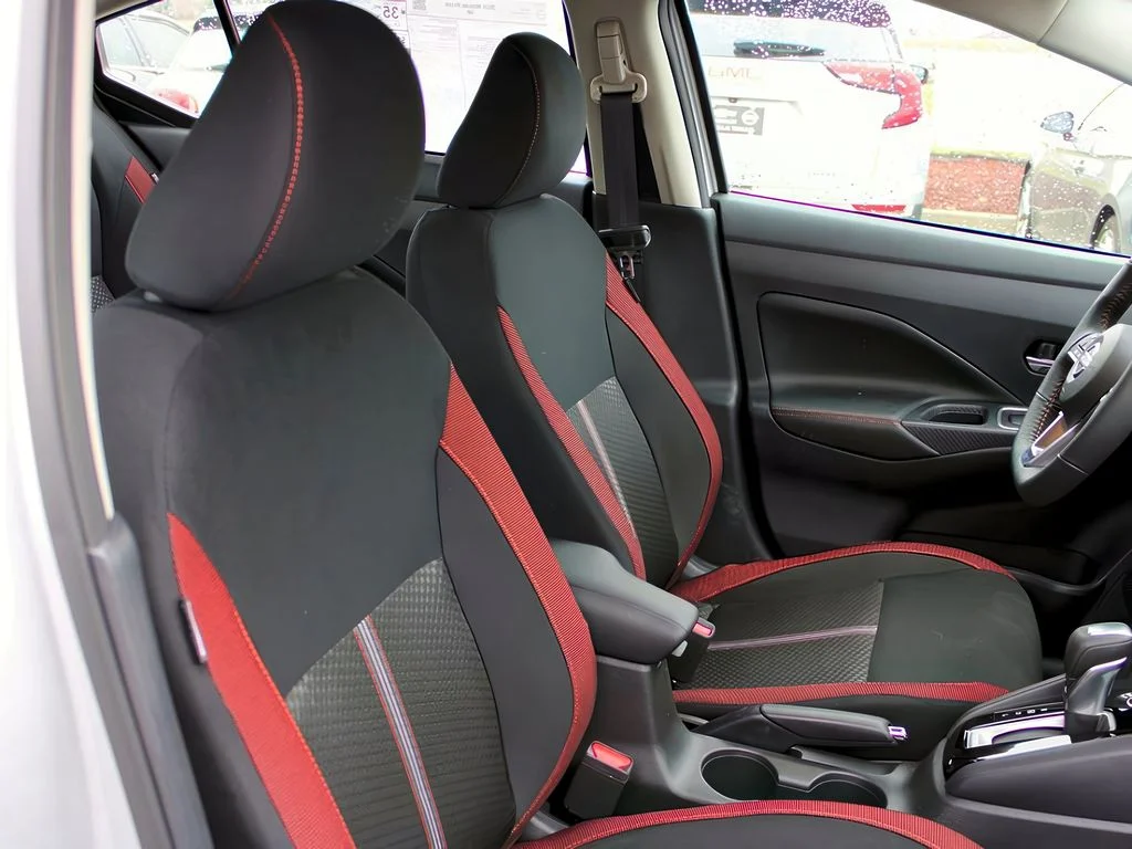 2025 Nissan Versa Sedan SR - Photo 21