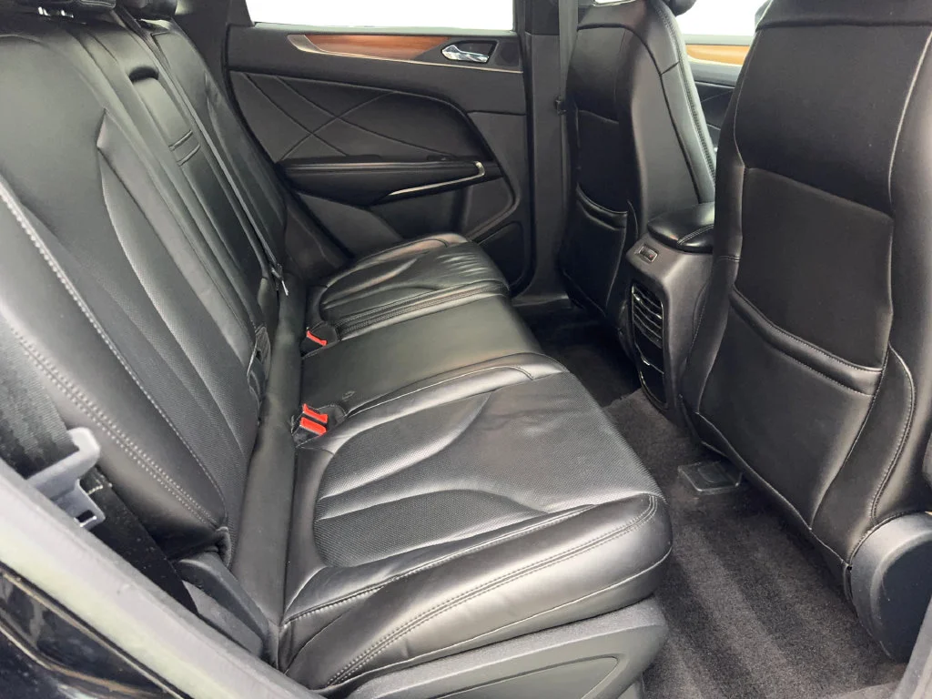 Used 2017 Black Lincoln Reserve image 42