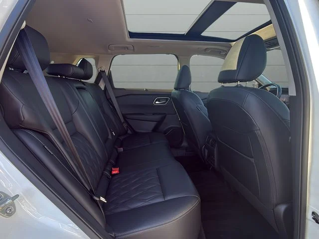 Certified Used 2023 White Nissan Platinum image 11