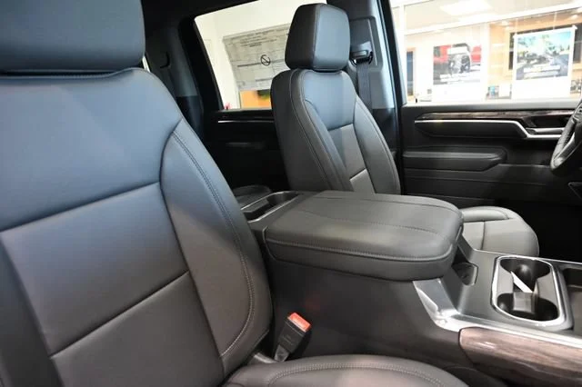 2026 Chevrolet Silverado 3500 HD LTZ - Photo 11