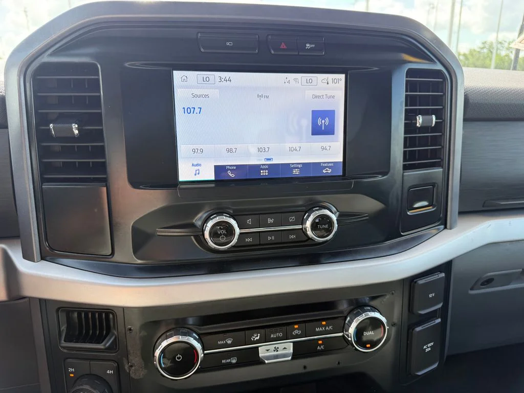 Used 2023 Blue Ford XLT image 10