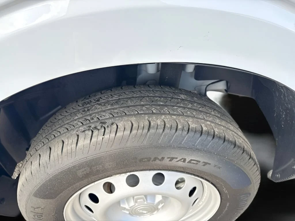 Used 2025  Ford XL image 30