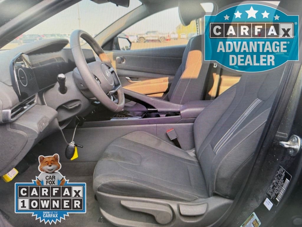 Used 2025 Gray Hyundai SEL Convenience image 6